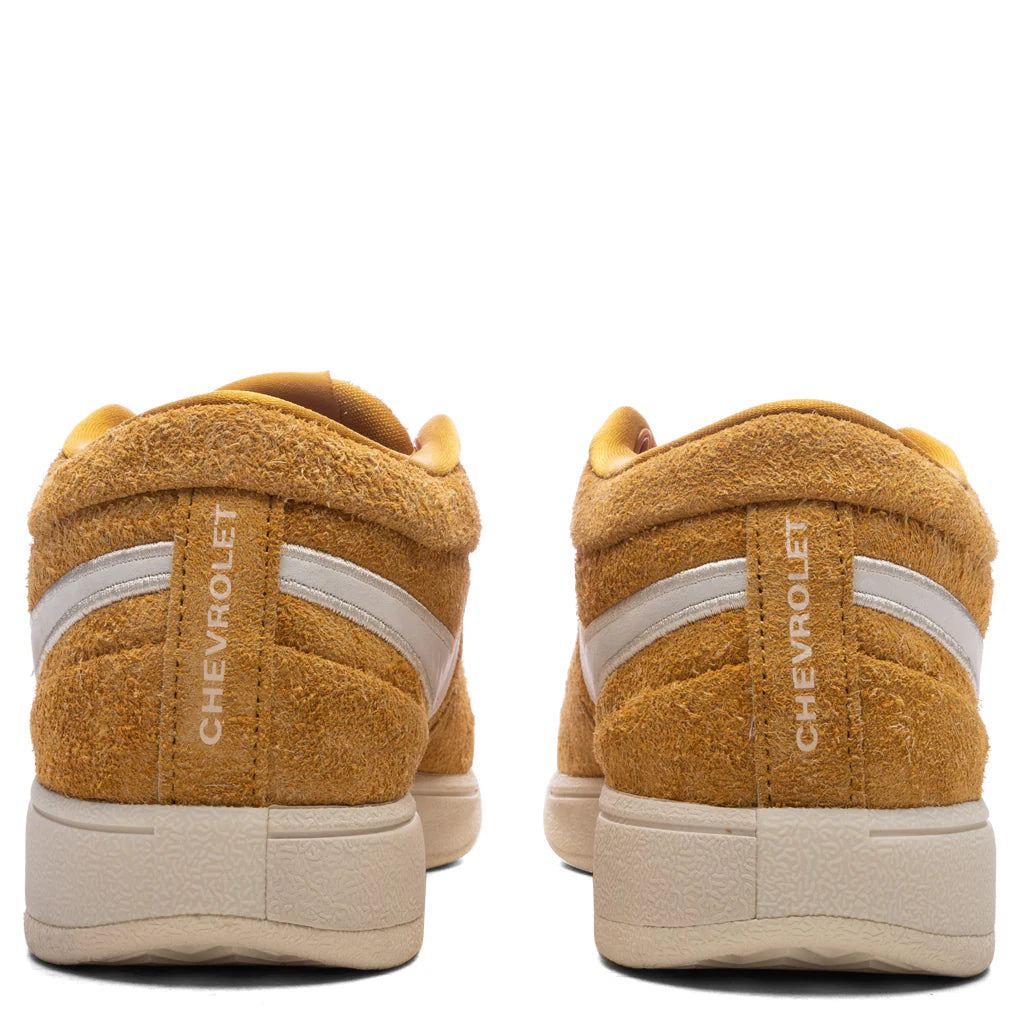 Nike x Devin Booker x Chevrolet Book 1 Dark Gold Leaf Dark Gold Leaf Sail Natural