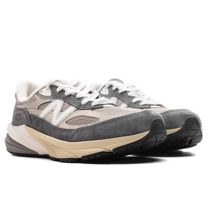 990v6 Castlerock Moonrock