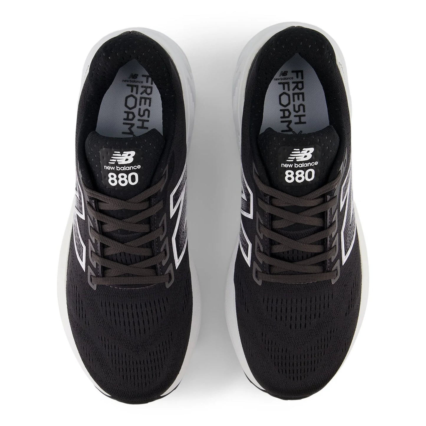 Men's Fresh Foam X 880v15 in Black with NB 103 White and Reflection