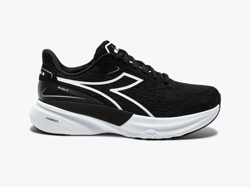 Womens Diadora Nucleo 2