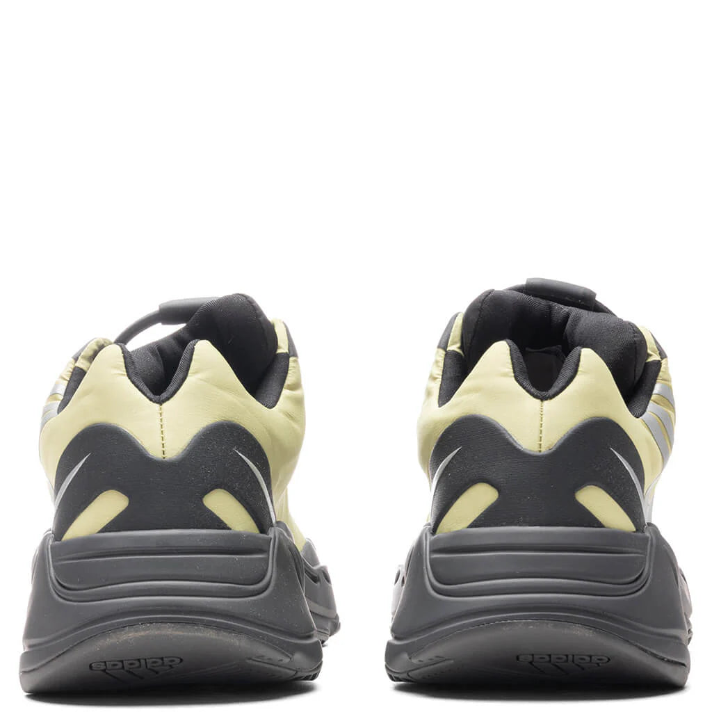 Yeezy 700 MNVN Resin