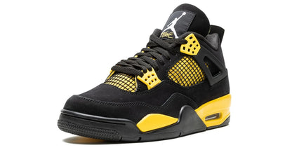 Air Jordan 4 Retro Thunder 2023