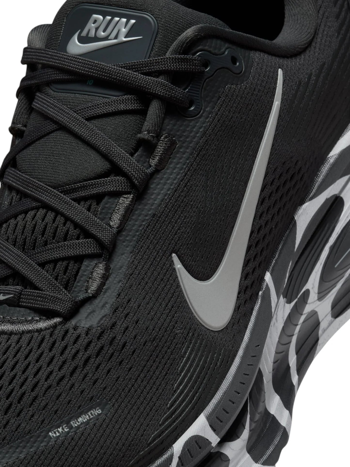 Nike Vomero 18 Mens Shoe