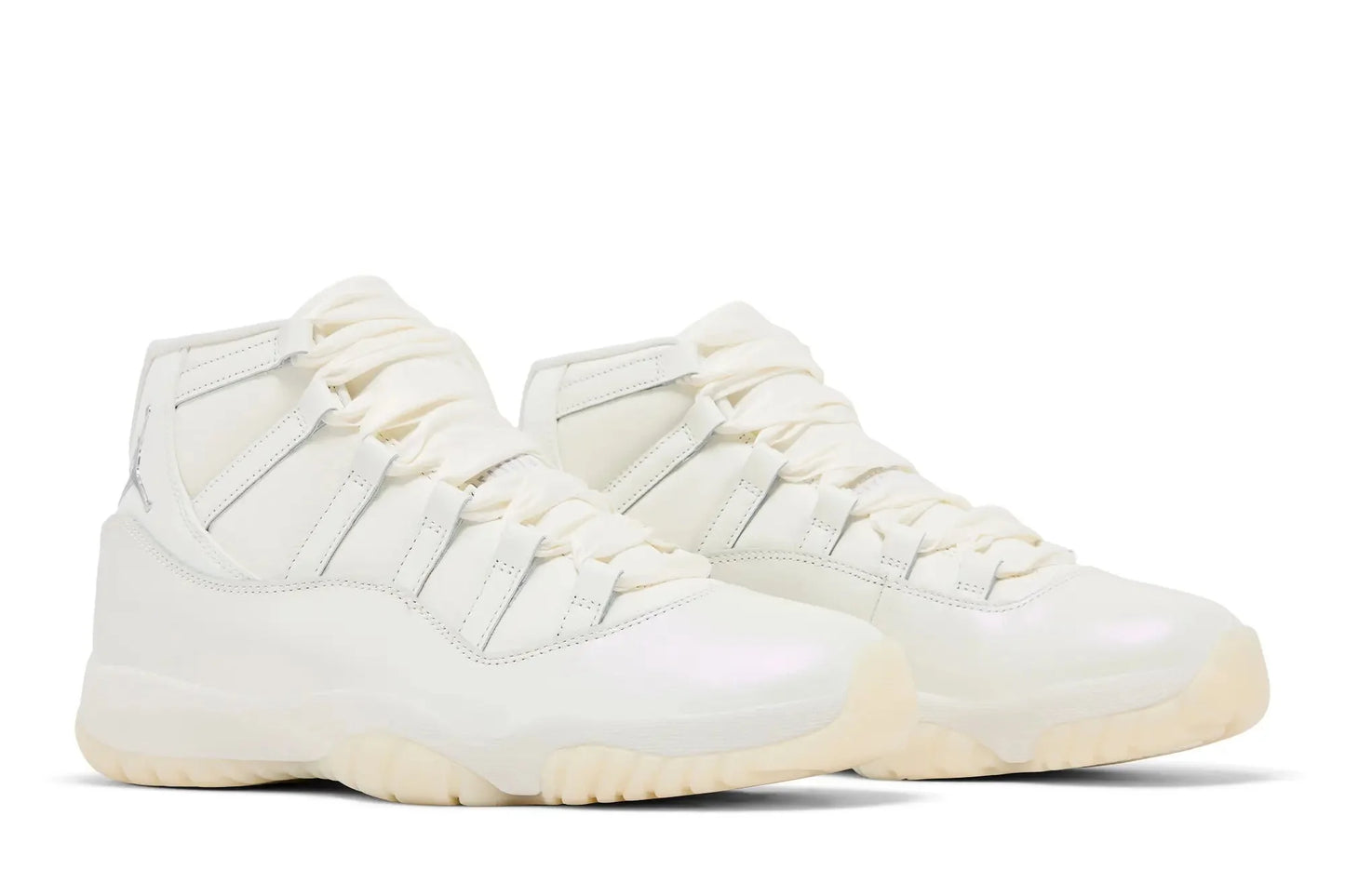 Wmns Jordan 11 Retro Pearl Grand Finale
