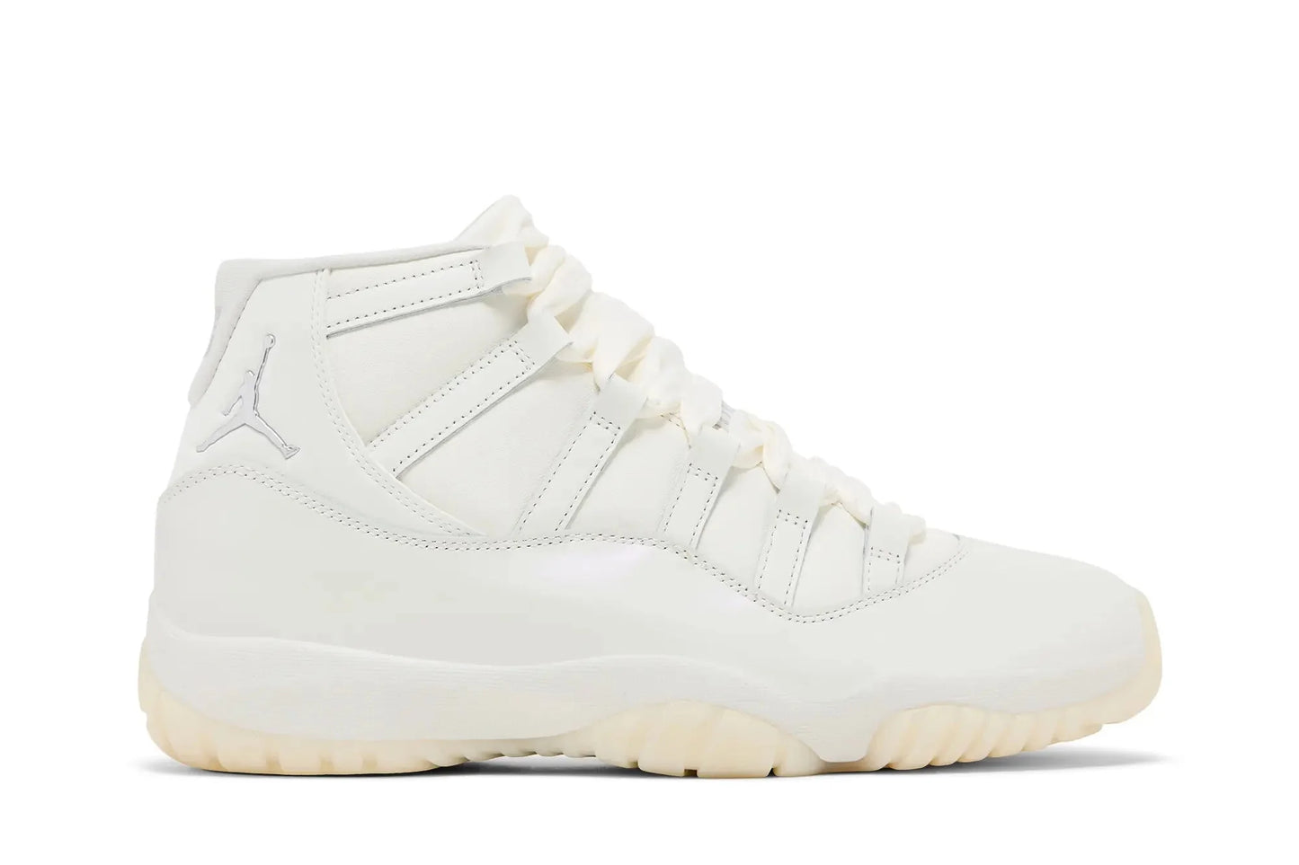 Wmns Jordan 11 Retro Pearl Grand Finale