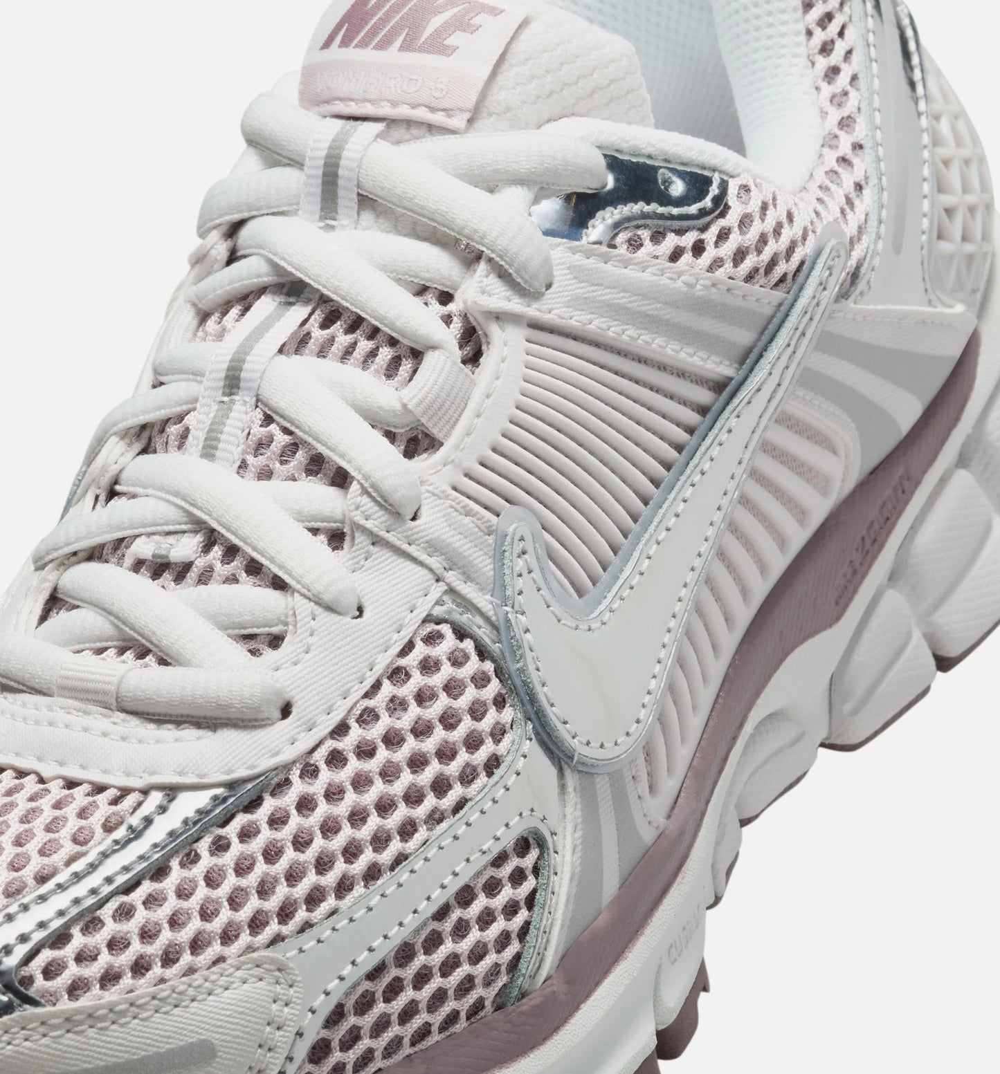 Zoom Vomero 5 Womens Lifestyle Shoe Vast Grey Metallic Silver
