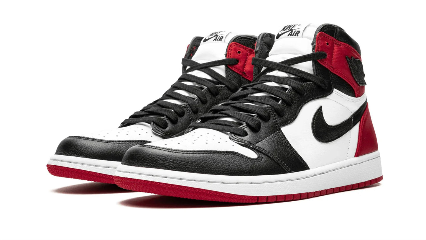 AIR JORDAN 1 HIGH OG WMNS Satin Black Toe