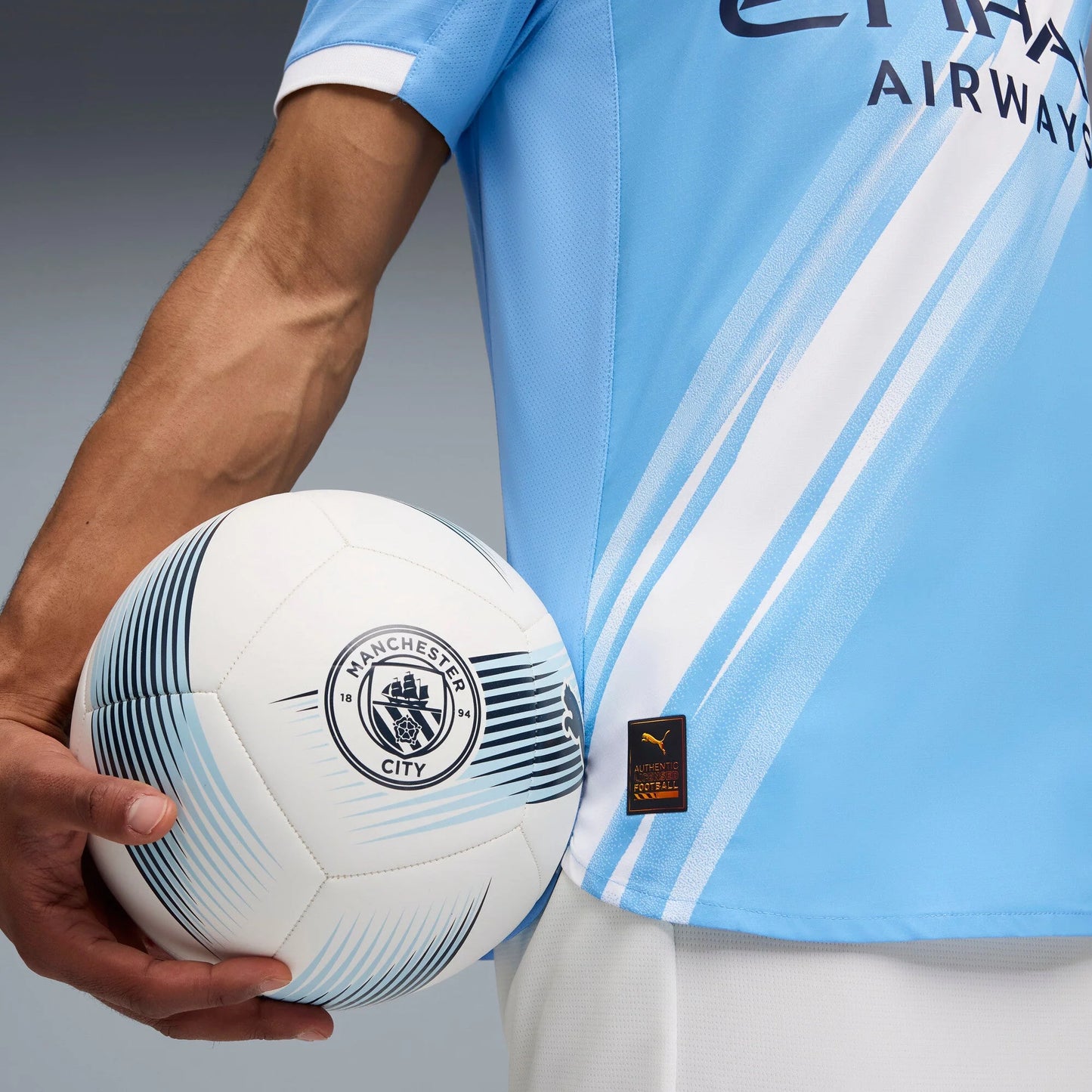 PUMA Manchester City Home Mens Soccer Jersey 25 26 Light Blue White