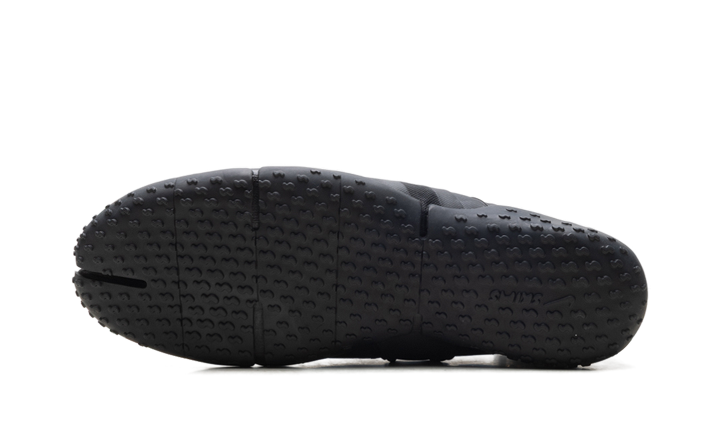 Air Rift Mesh WMNS"SKIMS - Black" IO7694 001