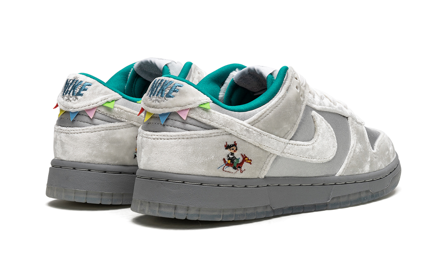 DUNK LOW WMNS"Ice" DO2326 001
