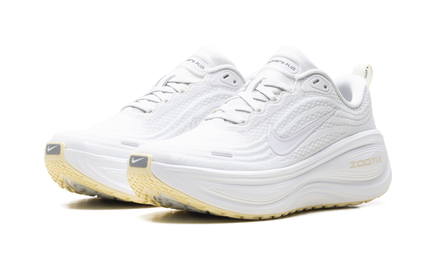 Vomero Plus WMNS"Photon Dust Alabaster" HV8154 009