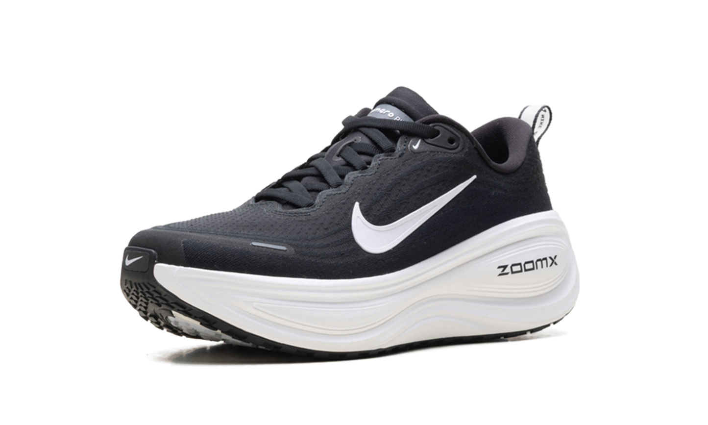 Vomero Plus WMNS"Black White" HV8154 002