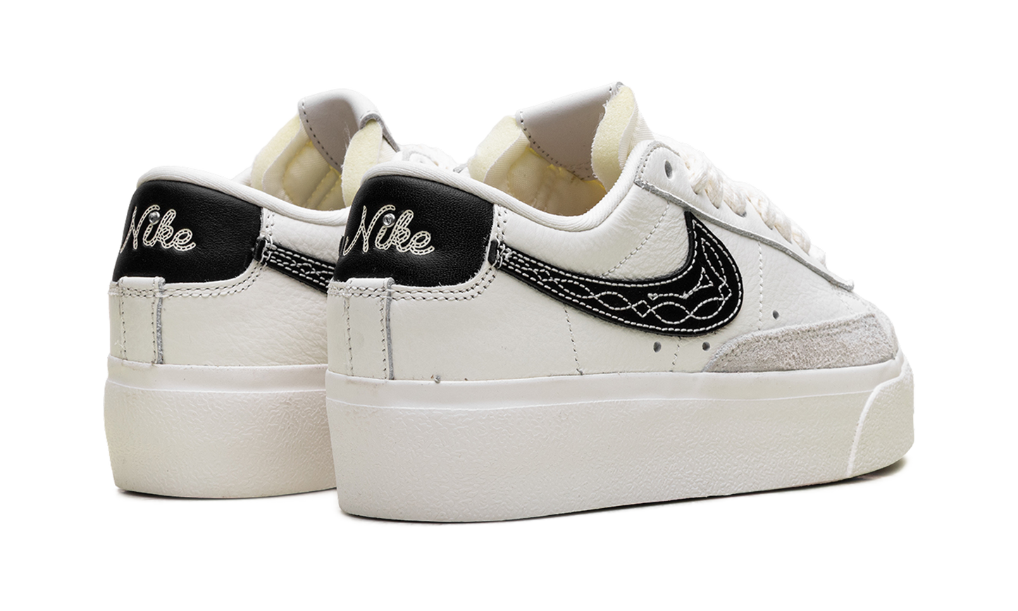 Blazer Low Platform WMNS"Needlework" FJ4556 133