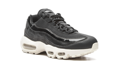 AIR MAX 95 SE MNS WMNS AQ4138 001