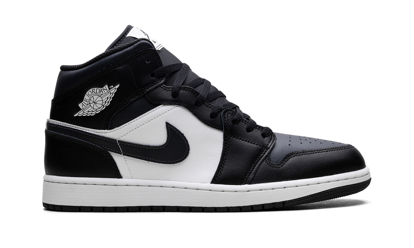 1 Mid "Off Noir Toe" DQ8426 010