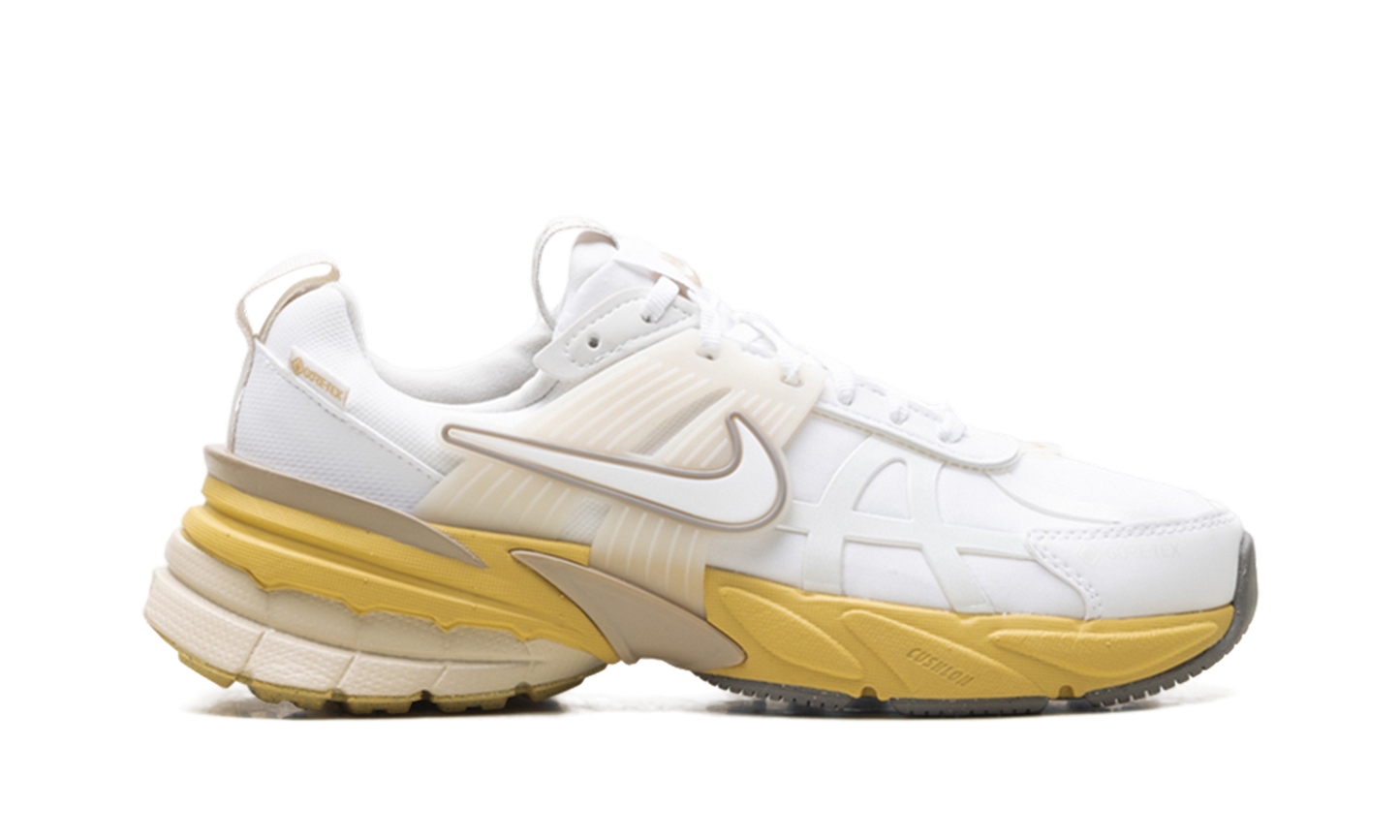 V2K Run WMNS"Gore-Tex White Light Bone" FZ2622 100