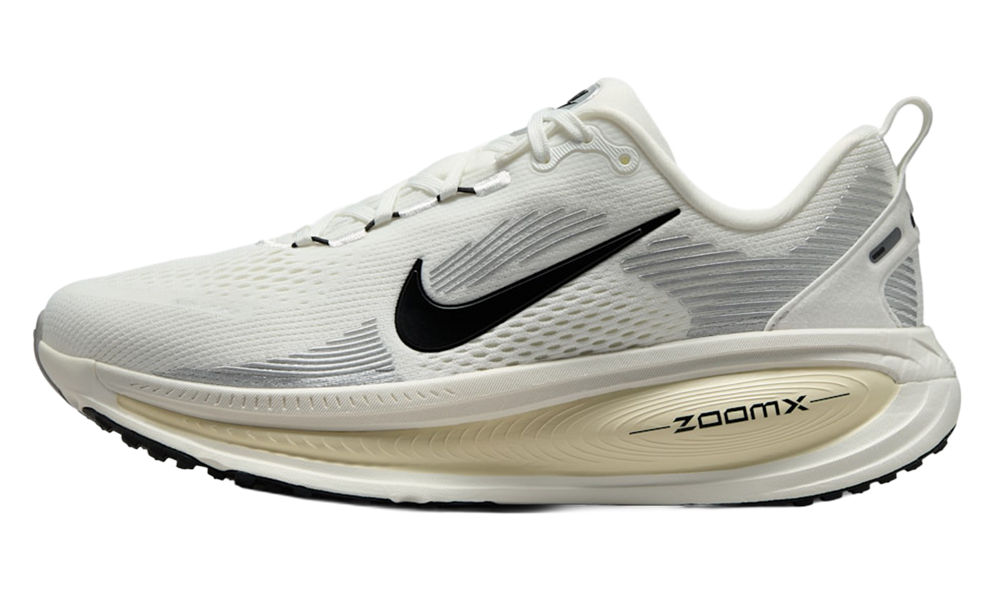 Vomero 18 WMNS"Summit White/ Coconut Milk" HM6804 101