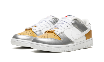 DUNK LOW WMNS"Gold White Silver" DH4403 700